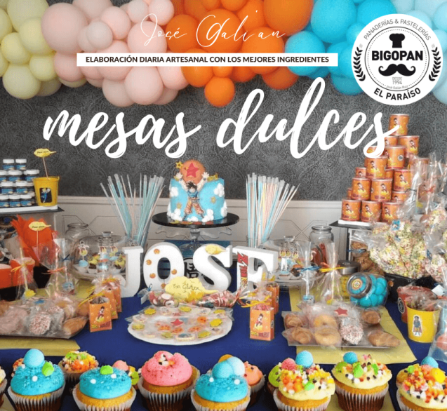 Mesa dulce para comunión decorada con globos, flores, chucherías y una tarta personalizada. Ideal para sorprender a los invitados en este día tan especial